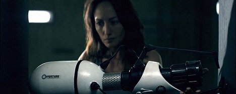 Danielle Rayne - Portal: No Escape - Kuvat elokuvasta