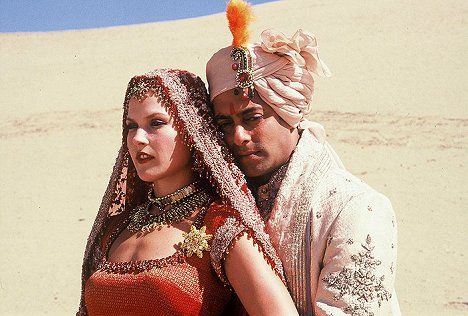 Ali Larter, Salman Khan - Marigold - De la película