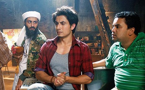 Pradhuman Singh, Ali Zafar - Tere Bin Laden - Filmfotos