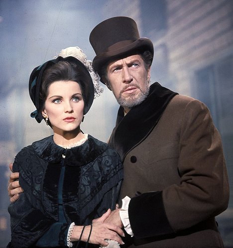 Debra Paget, Vincent Price - The Haunted Palace - Photos