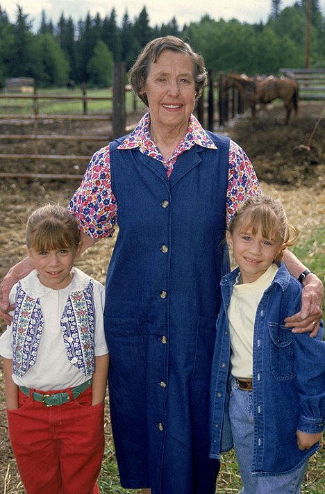 Ashley Olsen, Peg Phillips, Mary-Kate Olsen - Abenteuer auf der Wildwasser-Ranch - Werbefoto