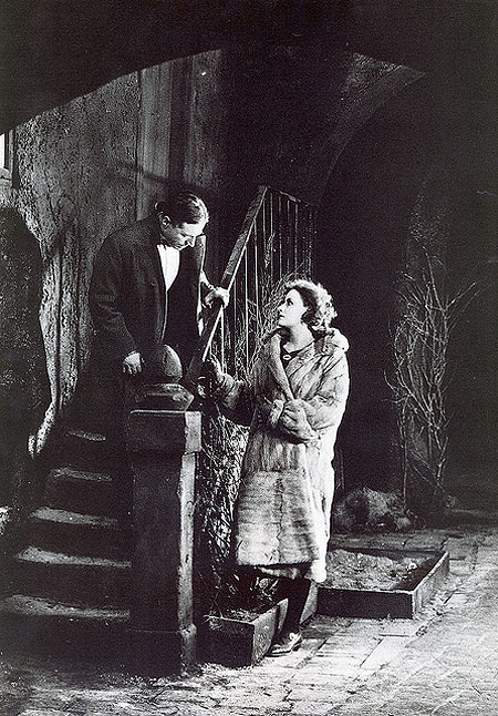 Gregorij Chmara, Greta Garbo - La Rue sans joie - Film