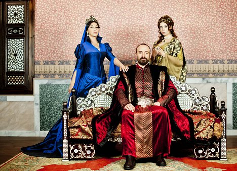 Nebahat Çehre, Halit Ergenç, Selma Ergeç - The Magnificent Century - Promo