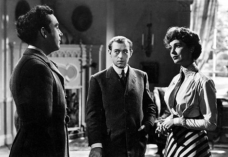 Dennis Price, Alec Guinness, Valerie Hobson - Kind Hearts and Coronets - Photos