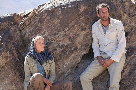 Diane Kruger, Mehdi Nebbou - Flucht durch die Berge - Filmfotos