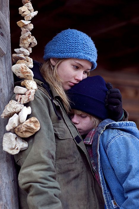 Jennifer Lawrence, Isaiah Stone - Winter's Bone - Van film