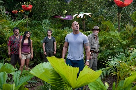 Luis Guzmán, Vanessa Hudgens, Josh Hutcherson, Dwayne Johnson, Michael Caine - Cesta na tajuplný ostrov 2 - Z filmu