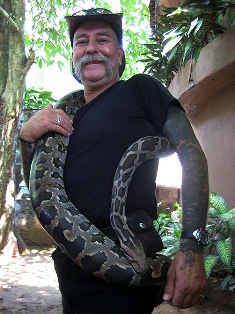 Bruce George - Snake Crusader with Bruce George - Filmfotók