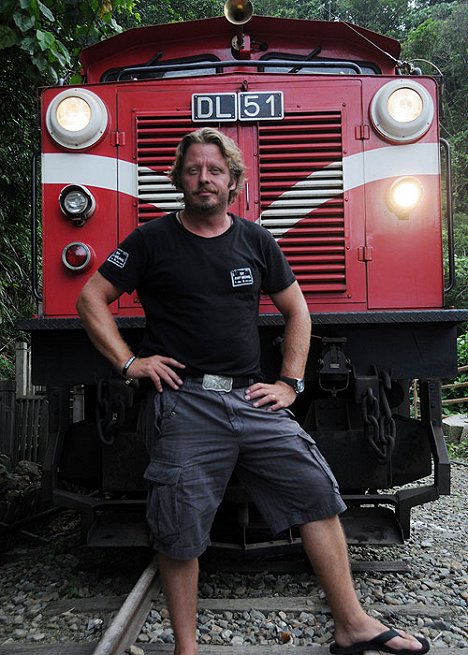 Charley Boorman - Charley Boorman: Sydney to Tokyo by Any Means - Z filmu