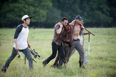 Steven Yeun, Andrew Lincoln, Norman Reedus, Jon Bernthal - The Walking Dead - Chupacabra - Photos