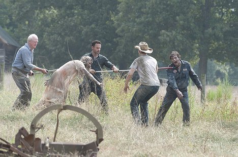 Scott Wilson, Andrew Lincoln - The Walking Dead - Fél lábbal a sírban - Filmfotók