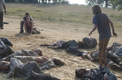 Norman Reedus, Melissa McBride - The Walking Dead - Tot oder Lebendig - Filmfotos