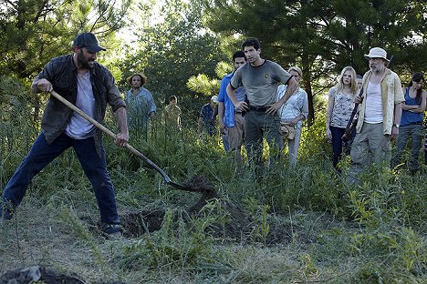 Andrew Rothenberg, Jon Bernthal, Emma Bell, Jeffrey DeMunn - The Walking Dead - A látnok - Filmfotók