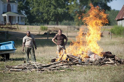 Irone Singleton, Jon Bernthal - The Walking Dead - Nebraska - Filmfotók