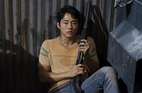 Steven Yeun - The Walking Dead - Am Abzug - Filmfotos