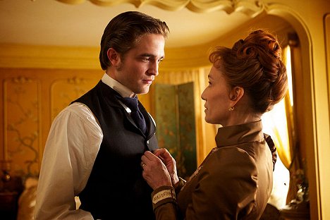Robert Pattinson, Kristin Scott Thomas - Bel Ami: Historia de un seductor - De la película