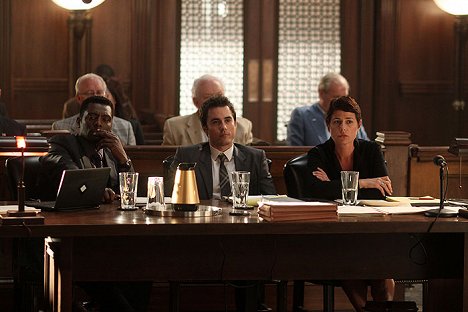 Eamonn Walker, Sean Wing, Maura Tierney - The Whole Truth - Filmfotos