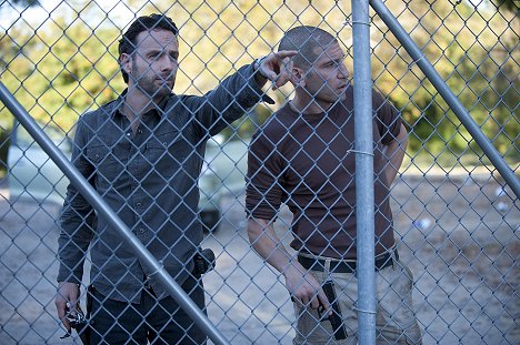 Andrew Lincoln, Jon Bernthal - The Walking Dead - 18 Miles Out - Photos