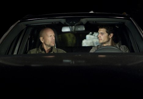 Bruce Willis, Henry Cavill - The Cold Light of Day - Filmfotos