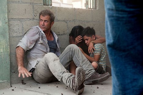 Mel Gibson, Kevin Hernandez - Get the Gringo - Photos