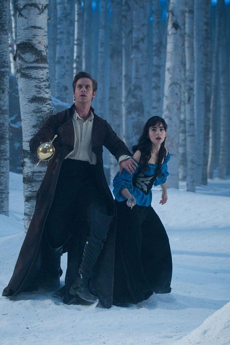 Armie Hammer, Lily Collins - The Brothers Grimm: Snow White - Filmfotos