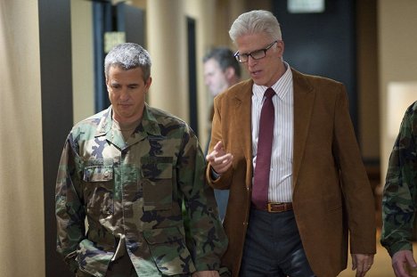 Dermot Mulroney, Ted Danson - Big Miracle - Photos