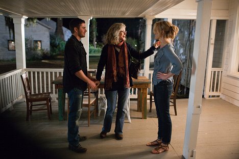 Zac Efron, Blythe Danner, Taylor Schilling - The Lucky One - Photos