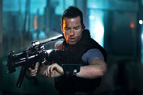 Guy Pearce - Lockout - Film