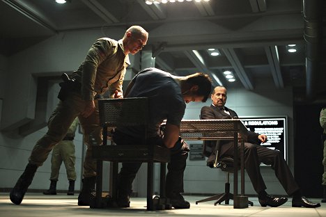 Peter Stormare - Lockout - Kuvat elokuvasta