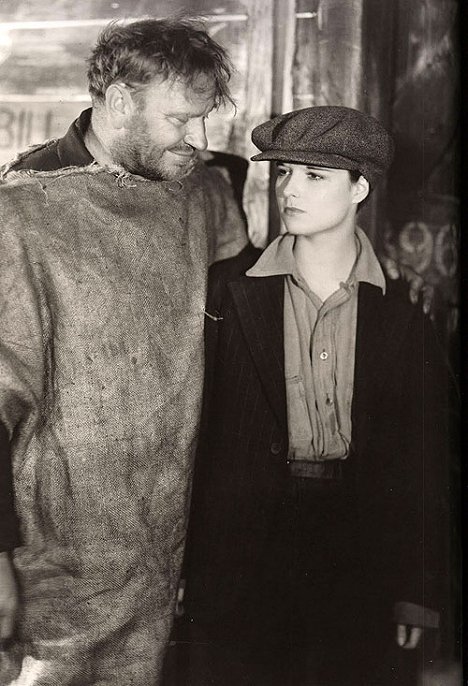Wallace Beery, Louise Brooks
