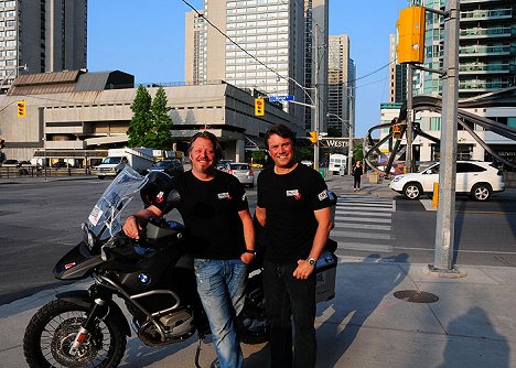 Charley Boorman, Russ Malkin - Charley Boorman's Extreme Frontiers - Photos