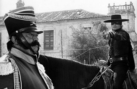 Moustache, Alain Delon - Zorro - Van film