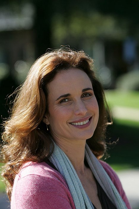 Andie MacDowell - The 5th Quarter - Making of