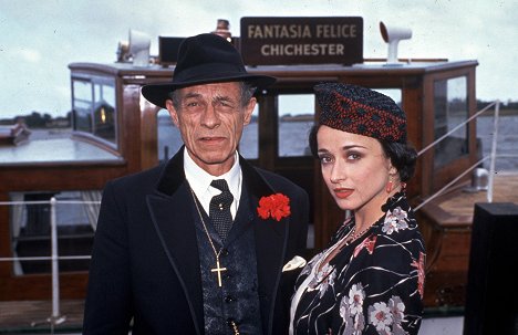 David Neal, Anna Mazzotti - Agatha Christie's Poirot - The Adventure of the Italian Nobleman - De la película