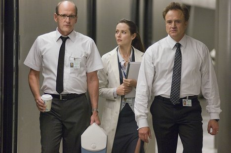 Richard Jenkins, Amy Acker, Bradley Whitford - The Cabin in the Woods - Photos