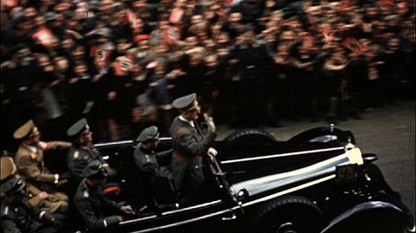 Adolf Hitler - 2. světová válka: Ztracené filmy - Z filmu
