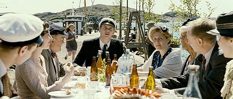 Bill Skarsgård, Helen Sjöholm - Simon och ekarna - De la película