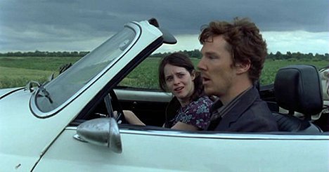 Claire Foy, Benedict Cumberbatch - Příliš mnoho tajemství - Z filmu