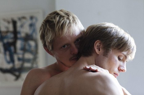 Thure Lindhardt, Zachary Booth