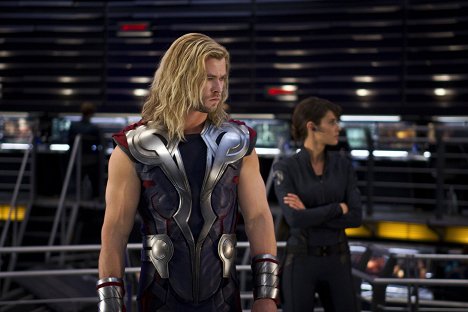 Chris Hemsworth, Cobie Smulders - Los vengadores - De la película