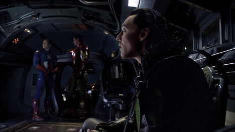 Chris Evans, Robert Downey Jr., Tom Hiddleston - Avengers - Z filmu