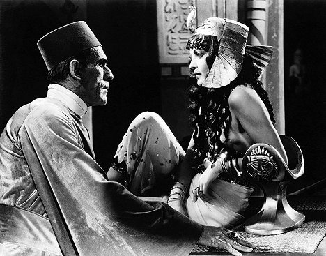 Boris Karloff, Zita Johann - Die Mumie (Der Mann von 3000 Jahren) - Filmfotos