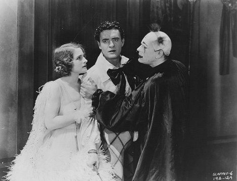 Norma Shearer, John Gilbert, Lon Chaney - Ten, jehož políčkují - Z filmu