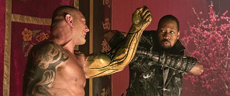 Dave Bautista, RZA - The Man with the Iron Fists - Filmfotos