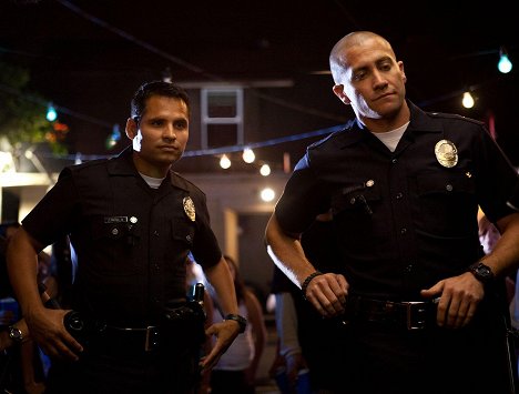 Michael Peña, Jake Gyllenhaal - End of Watch - Photos