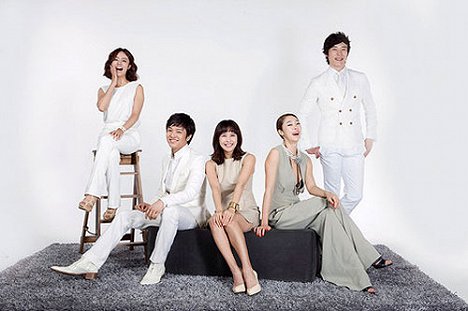 Song-hyeon Choi, John Hoon, Yeo-jeong Jo, Yeo-jin Choi, Choi Jin-hyuk - Romaenseuka pilyohae - Filmfotos