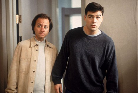 Fisher Stevens, Kyle Chandler - Early Edition - Filmfotos