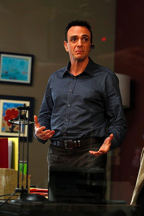 Hank Azaria - Free Agents - Photos