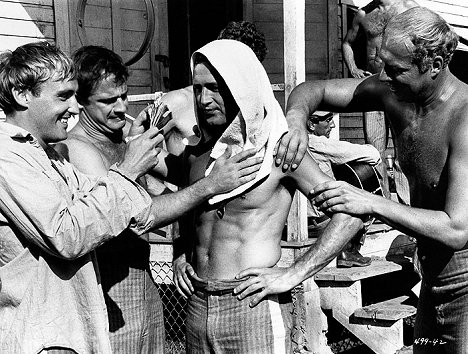 Dennis Hopper, Paul Newman, George Kennedy - Der Unbeugsame - Filmfotos
