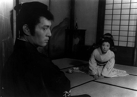 Tatsuya Nakadai, Michiyo Aratama - La espada del mal - De la película